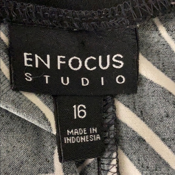 Enfocus Studio Dress - Picture 4 of 5